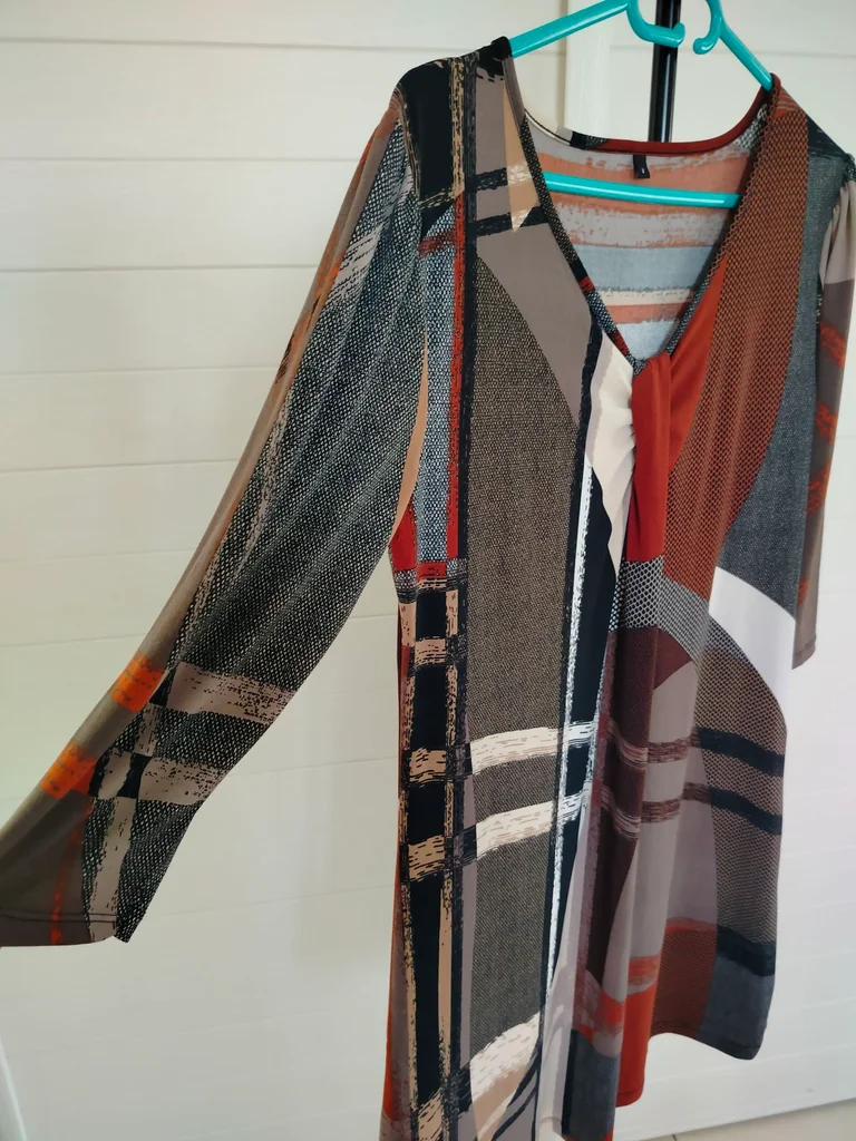 Red brown graphic pattern dress size M – photo 4